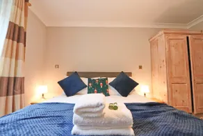 City Centre 1 Bed Apartment - Image 3