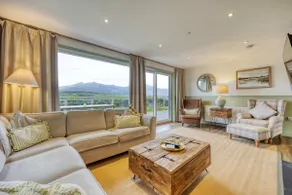 New Build Lodge With Stunning Views of Loch Awe - Image 5