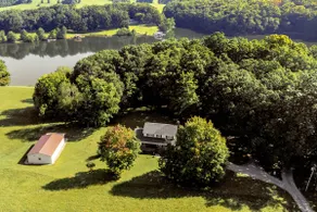 The Lake House - Image 4