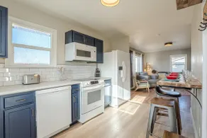 Broadway Bungalow: Pet-Friendly GJ Gem - Image 2