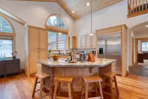 5 Mins to Ski Resort Ping Pong, Pool Table, Deck Donner Ridge by Avantstay - Image 5