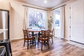Caldwell Townhome Near Downtown | Sleeps 10 | King - Image 4