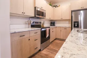 Caldwell Townhome Near Downtown | Sleeps 10 | King - Image 3