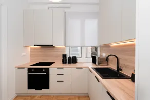 Spacious & Stylish Athens Apartment - Walk to Metro - Image 4