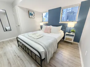 Downtown, 2 Bedroom, Parking | TJS3 - Image 5