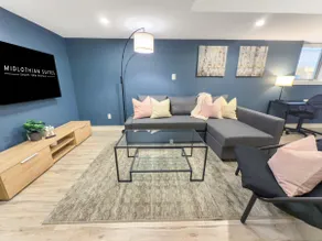 Downtown, 2 Bedroom, Parking | TJS3 - Image 2