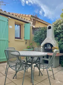House 4 - 6 people | swimming pool | air conditioning | parking - Image 2