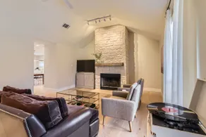 The Cornerstone Cottage - steps from the Square! - Image 2