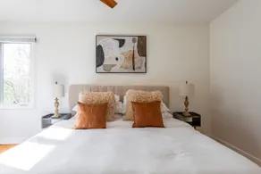 Bright Contemporary Near The Best Hiking Trails - Image 3
