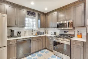 4 Mi to Hudson River: Cozy Newburgh Home! - Image 3