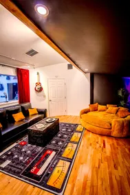 Historic Recording Studio - Image 3
