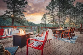 Americana Escape | Fire Pit, Games, Mount Rushmore - Image 3