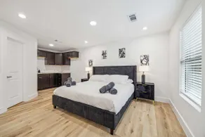 Beautiful 4bd 3ba Home With Pool Hot Tub & Cinema - Image 4