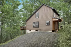 Valley Views, Hot Tub, Deck, Screened Porch & WiFi - Image 5