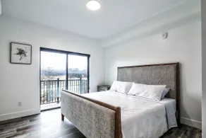 Cozy Luxury, Close to Downtown! 204 - Image 2