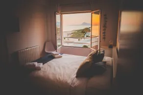 AP-1 Apartment with Ocean Views - Image 4