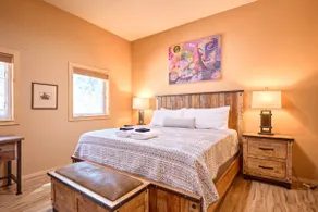 4BR Cabin + Hot Tub near Lake Wenatchee - Image 3