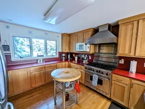 Oceanfront Cottage w/ Fire Pit & Sunset Deck - Image 5