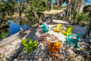 Holland Huis Pool Dock Firepit Kayaks Ping Pong - Image 5