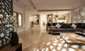 Lovely Stylish 2-bedroom Flat in Almughrizat - Image 2
