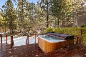 Hot Tub Home Near Phil's Trail Sleeps 8 Pets OK - Image 3