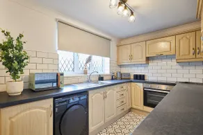 Host & Stay - Joffre Avenue - Image 3