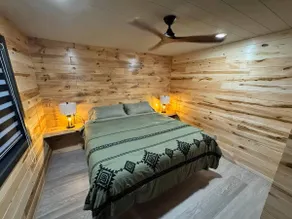 Couples Wilderness Suite - Image 4