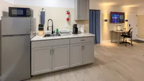 Modern Studio Near Beaches - Cozy & Fully Equipped - Image 3