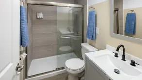 Modern Studio Near Beaches - Cozy & Fully Equipped - Image 4