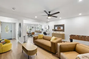 2BR Retreat / HOT TUB, Fire Pit, BBQ, & Yard Oasis - Image 3