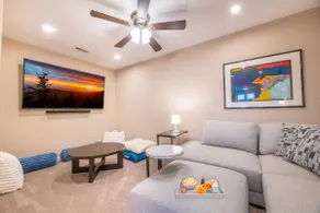 *Charming 4BD+LOFT Lodge! Theater + GAMES!* - Image 2