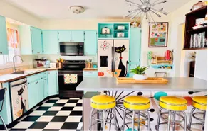 MCM Sleeps 25, lounge Pool, pickleball, and UFO - Image 4