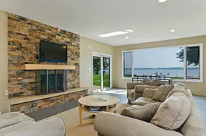 Beachfront 5 BR 2miles Great for Spring and Summer - Image 4