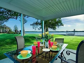 Beachfront 5 BR 2miles Great for Spring and Summer - Image 3