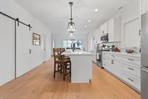 The Townhouse on Highland  – Near Greenbelt - Image 4