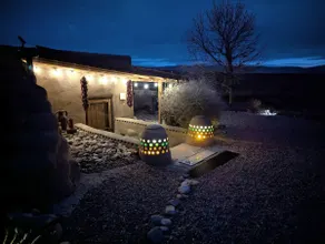 Earthship in Taos - A Sustainable Desert Sanctuary - Image 4