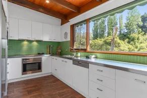 Dromana TreeHouse with Sea Views - Image 4