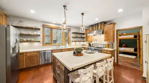 Peaceful Side Retreat Acreage Game Room 7 Bedrooms - Image 2