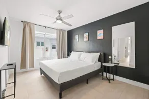 Miami Beach Gem: Ocean Views, Family-Friendly Stay - Image 2