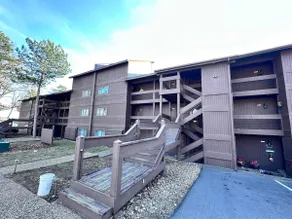 Ozark Escape - Enjoy Resort-Style Fun - Image 4