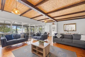 Paradise Retreat Lakehouse - Jamieson - Sleeps 10 - Image 5