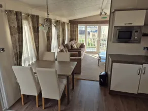 Grogu's Rest - 2 bedrooms with decking sleeps 6 - Image 4