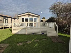 Grogu's Rest - 2 bedrooms with decking sleeps 6 - Image 2