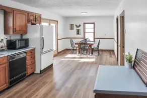 Charming Home Near Downtown Summersville - Image 4