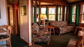 Stunning Octagon Cabin Retreat - Image 5