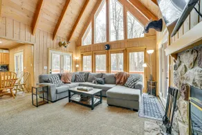 1 Mi to Nubs Nob Ski: Cabin w Sauna & Deck - Image 4