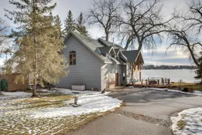 Lakefront Gem with Dock in New London - Image 3