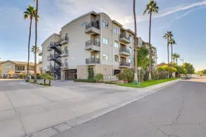 < 1 Mi to Biltmore Fashion Park: Condo w/ Pool! - Image 3