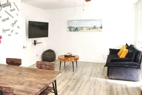 Cozy 1BR by the Beach Perfect Location Hollywood - Image 2