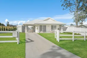 Modern Country Guesthouse — Frazers Creek - Image 2